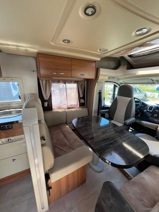 Autocaravana Perfilada Cama Central e Basculante