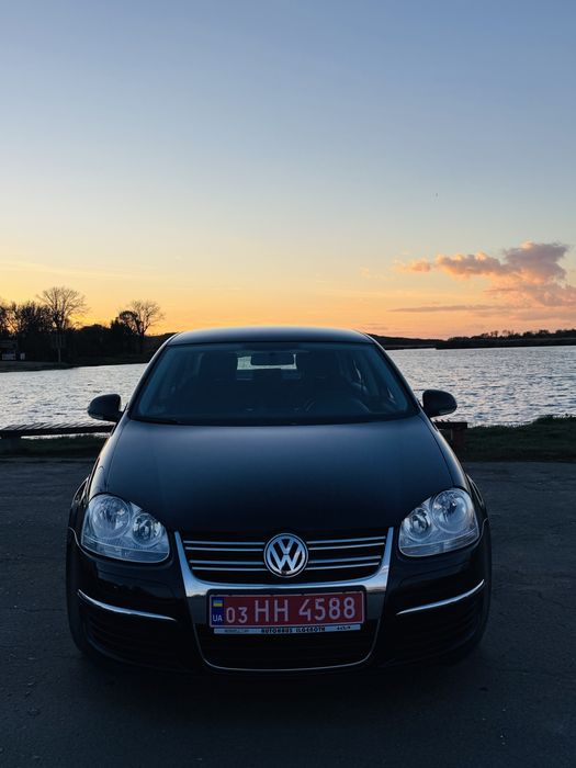 В продажі - Volkswagen Jetta 2010