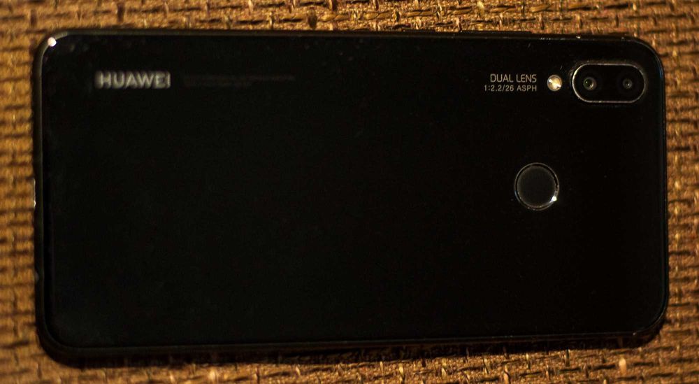 Смартфон Huawei P smart +