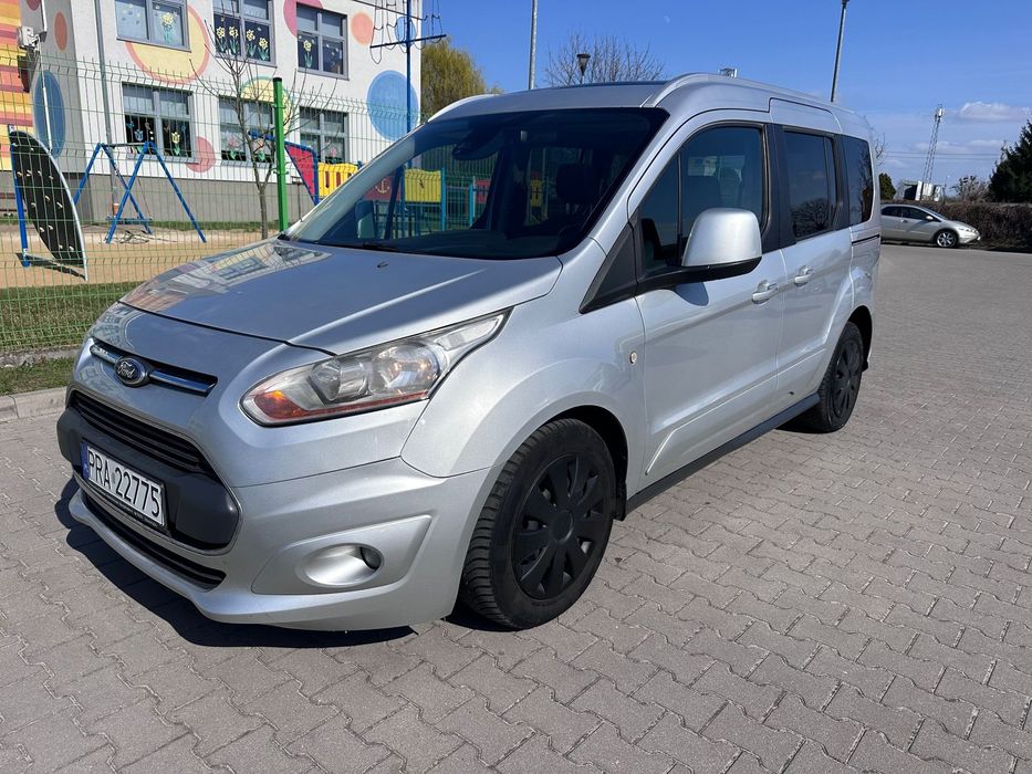 Ford Tourneo Connect Titanium, bezwypadkowy, hak, kamera, bardzo dobry stan