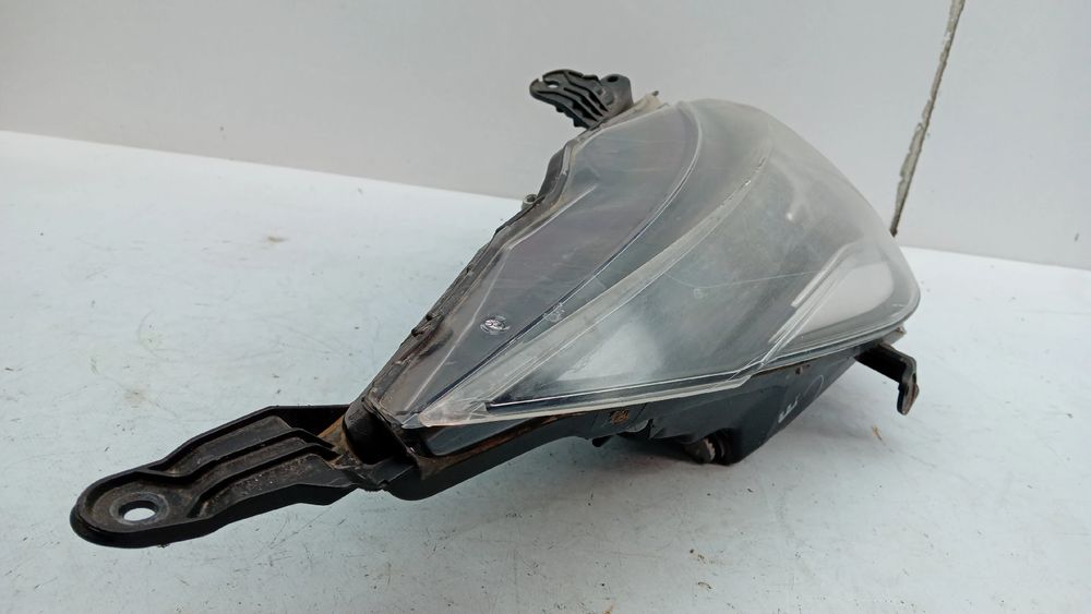 Ótica / farol direita TOYOTA Aygo (_B4_)