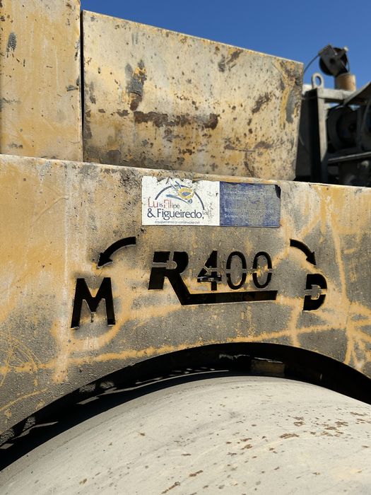 Betoneira Profissional Rebocável 400L