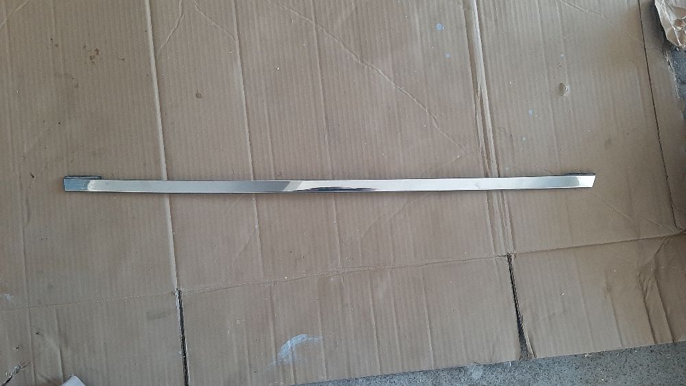 Хром задні праві двері Nissan Rogue t33