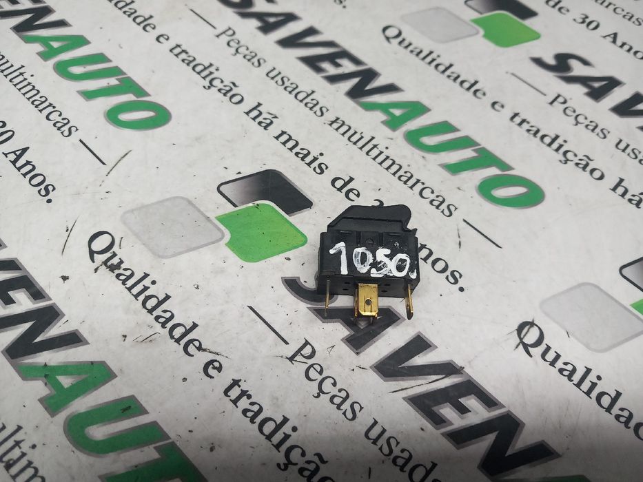 Comando / botão / interruptor vidros frente direito SEAT Ibiza II (6K1