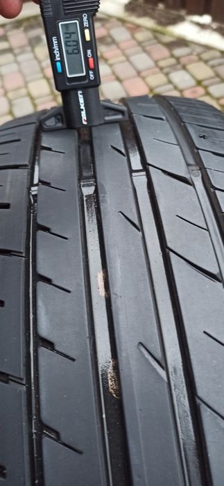 Шини літні 215 55 R17 Falken пара