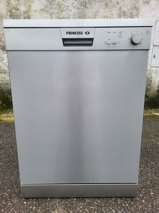 Máquinas de lavar loiça em INOX SEMI-NOVA com entrega