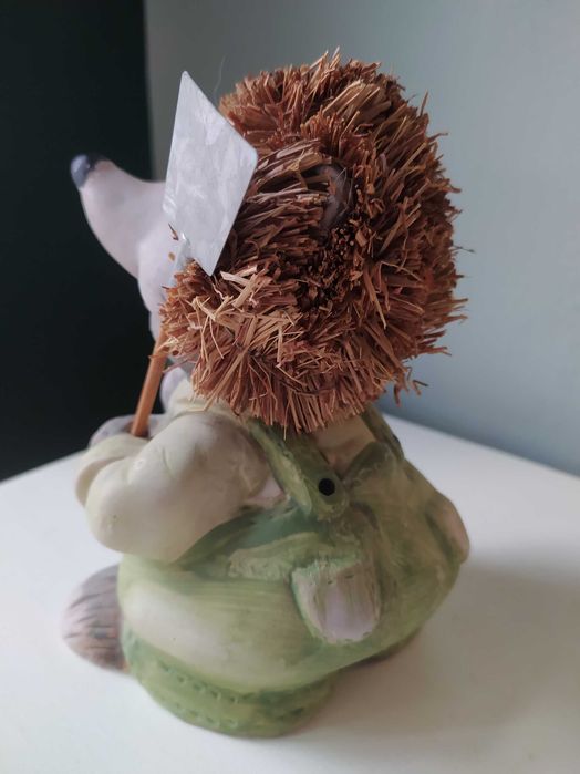 Figurka jeżyk porcelana