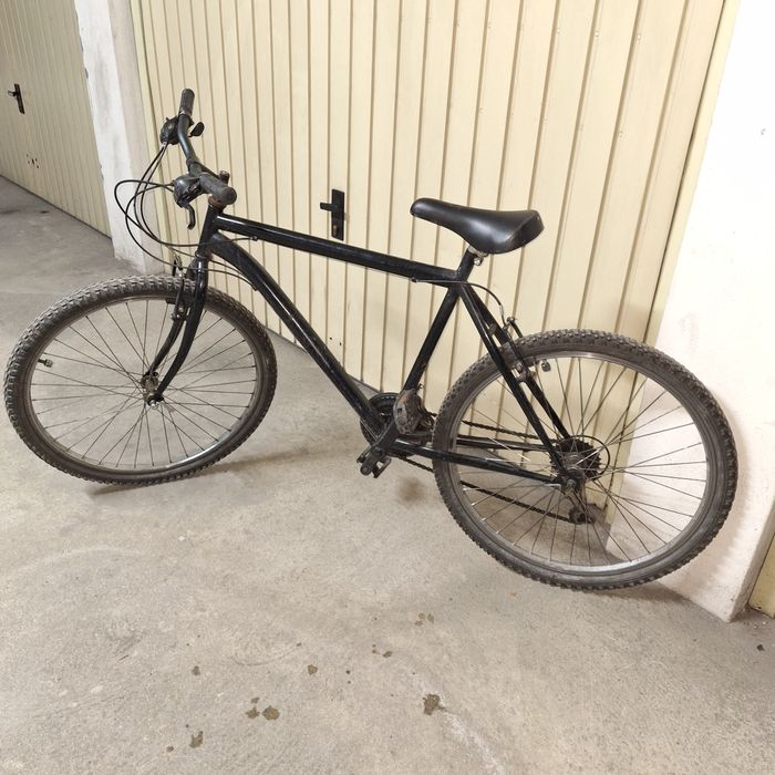 Bicicleta + peças de outra bicicleta