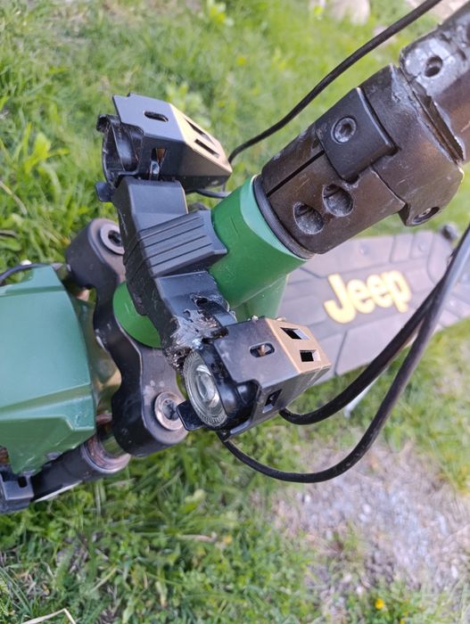 Електросамокат Jeep
