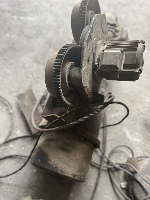 Продам двигатель подъёма на болгарский тельфер 3.2 тонн