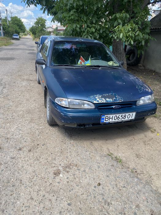 Продам машину Ford mondeo 1