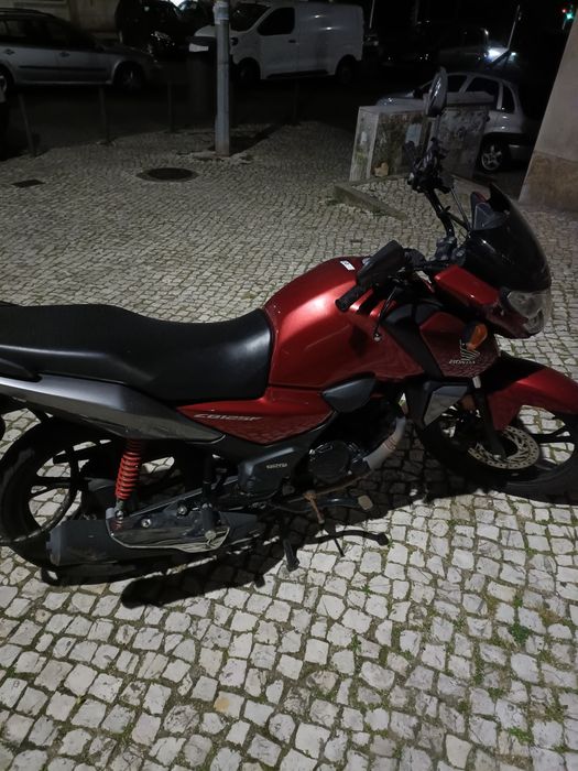 Honda CBF 125 - Económica e fiável 2023