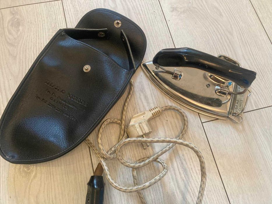 Żelazko turustyczne podróżne z pokrowcem PRL