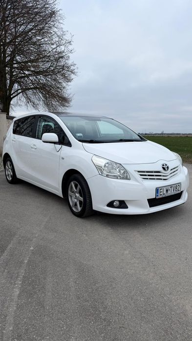 Samochód Toyota Verso