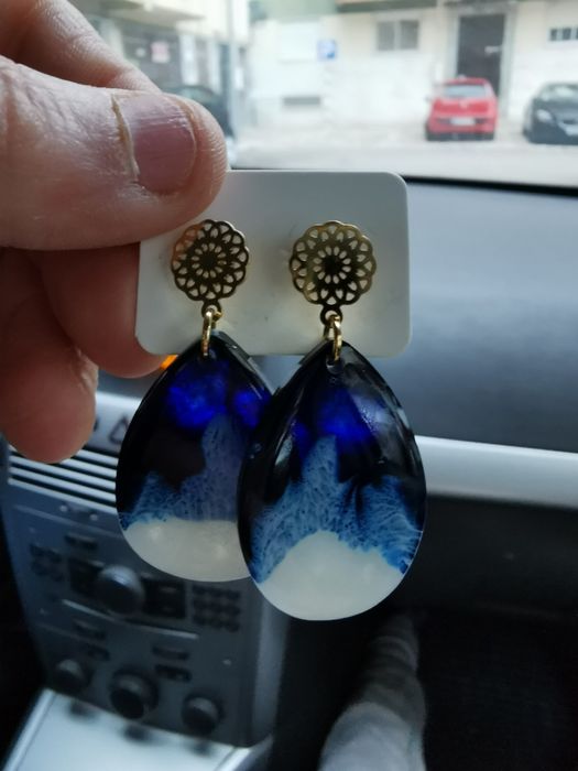 Brincos - 5€ cada fios - 10€ cada portachaves - 8€cada, tudo em resina