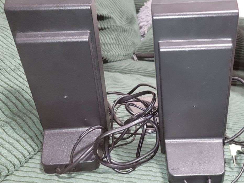Logitech* Stereo Speakers x140