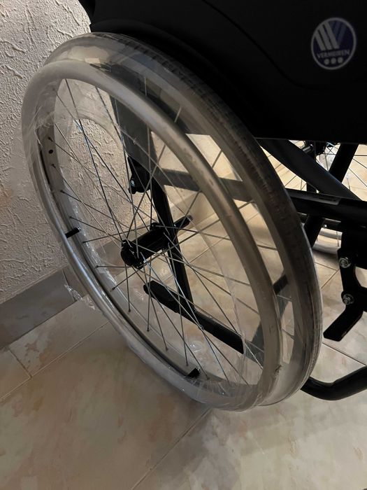 Cadeira de Rodas Vermeiren T101 - NOVA/SELADA