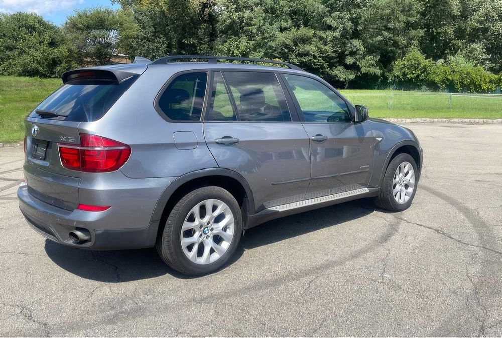 BMW X5      2011
