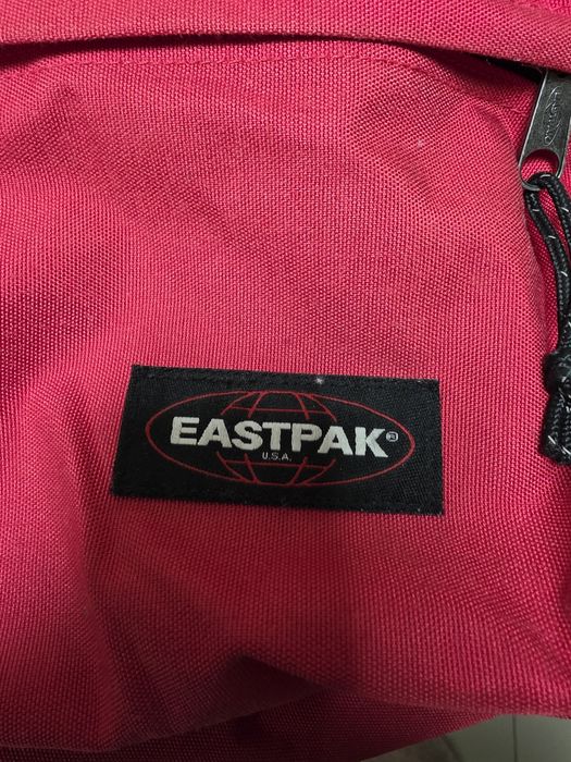 Mochila eastpak vermelha