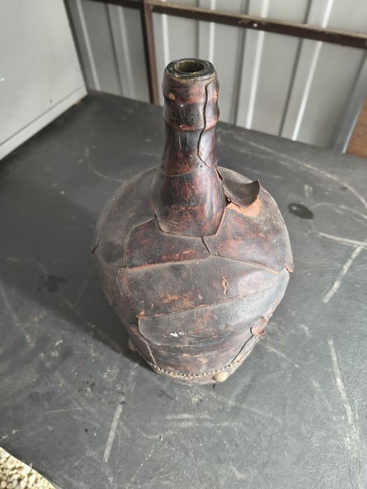 Szklana bańka na wino
