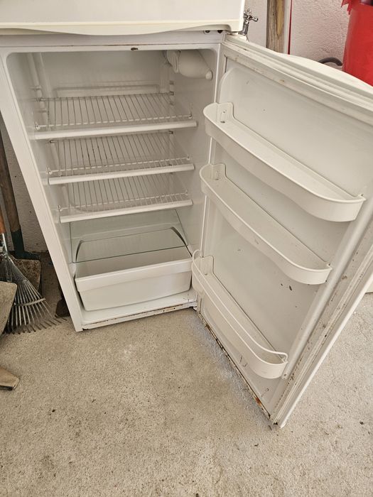 Frigorífico combinado em excelentes condi os