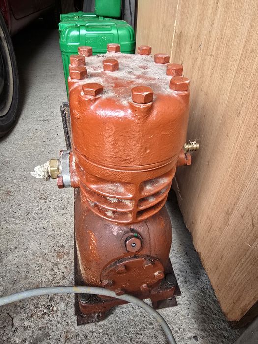Sprężarka powietrza SAF23 z silnikiem 2,2 kw pod kompresor