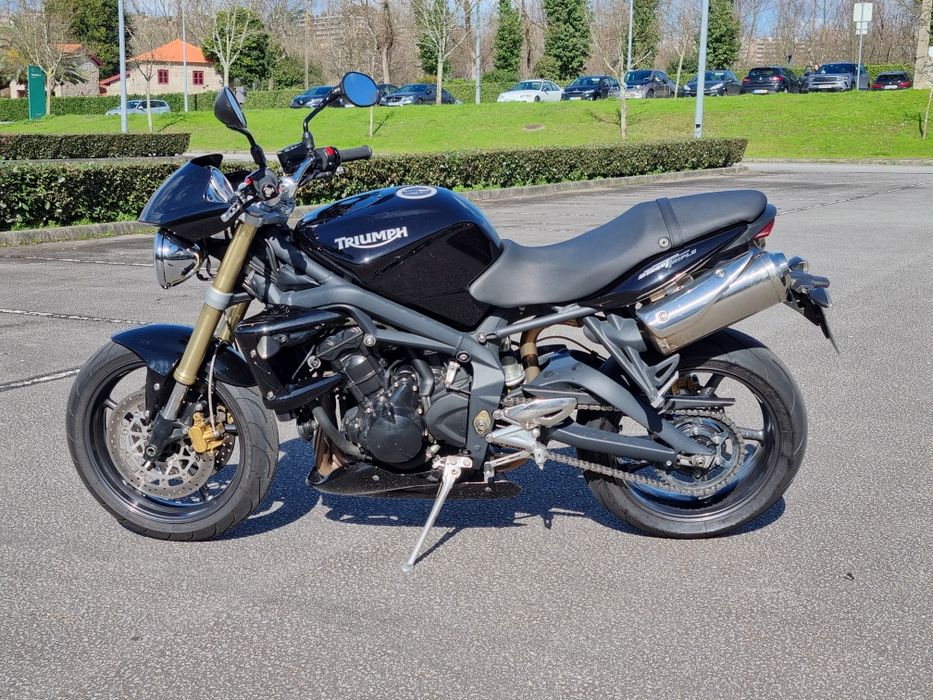 Triumph Street Tripple 675