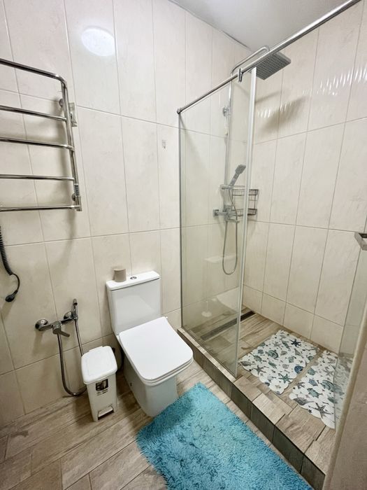 Сахарова/Бочарова, квартира в новом кирпичном доме, на 3эт (газ)