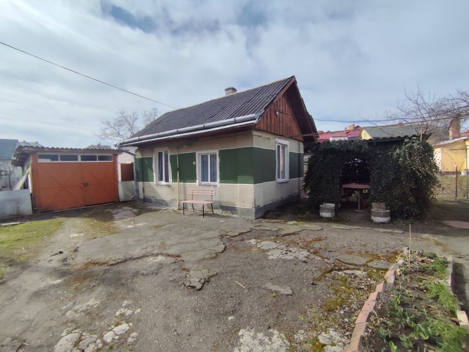 Продається будинок з гаражем і літньою кухнею,7 соток, вул.Данилишиних
