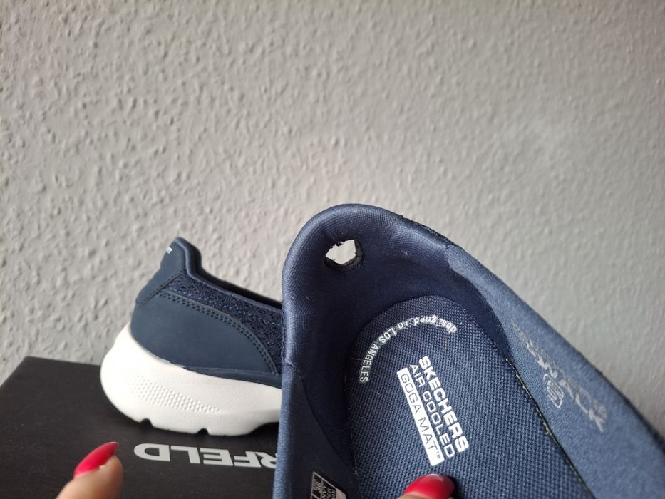 Skechers  GoWalk6  sneakersy damskie 37