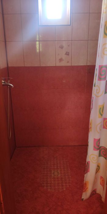 Здається будинок,в с.Дийда,,.біля озера