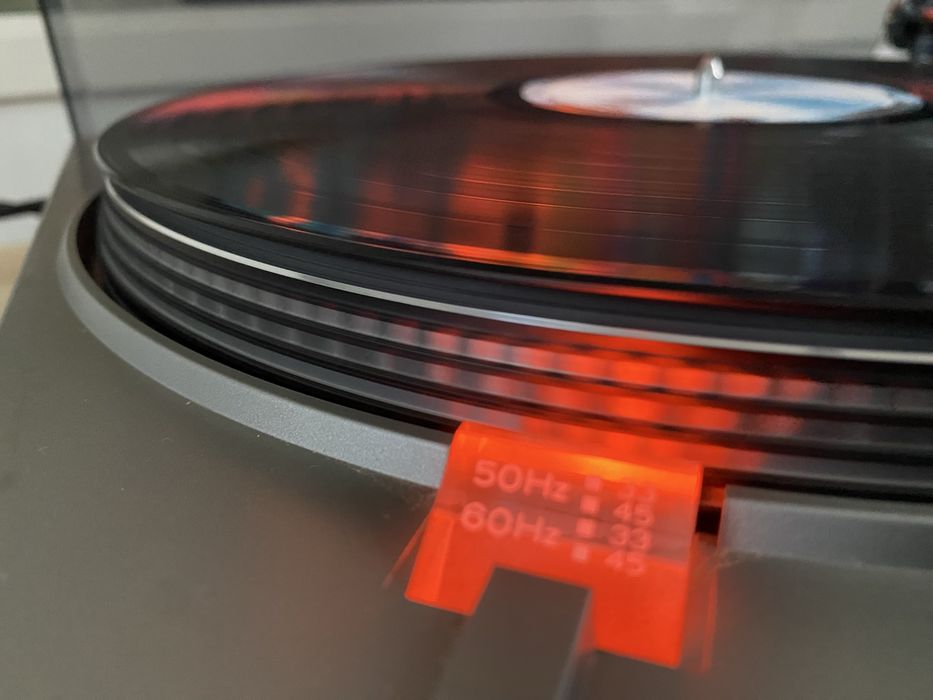 Japonski Gramofon CEC 8003