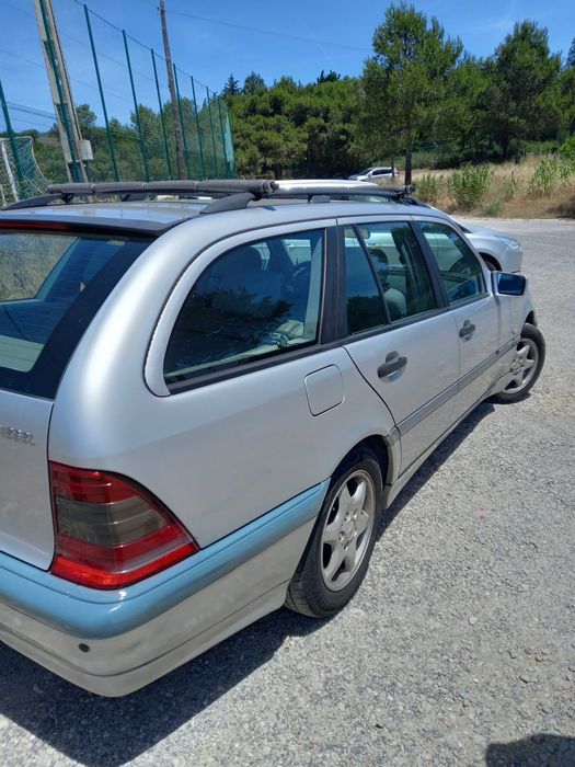 Carrinha Mercedes 220D Ano 2002