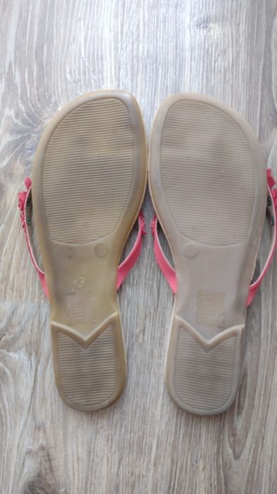 Klapki japonki Oasis roz. 37