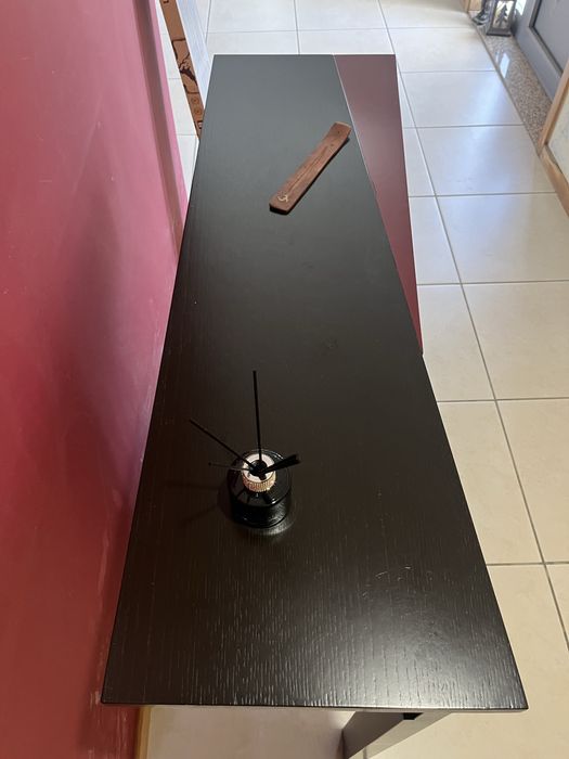 Móvel aparador com gaveta