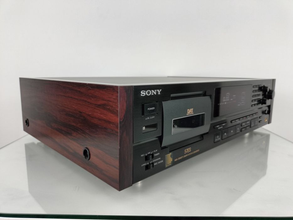 Sony  Dat DTC 57Es . Sprzedam