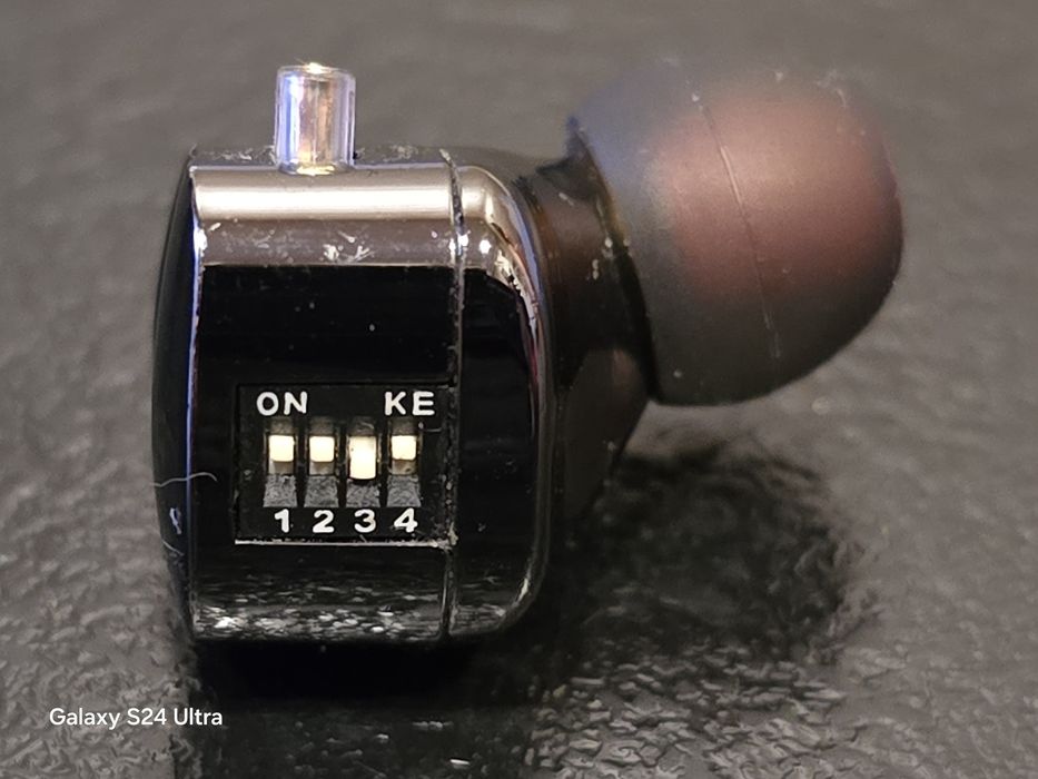 Наушники проводные КZD и беспроводные Самсунг, устройство Самсунг