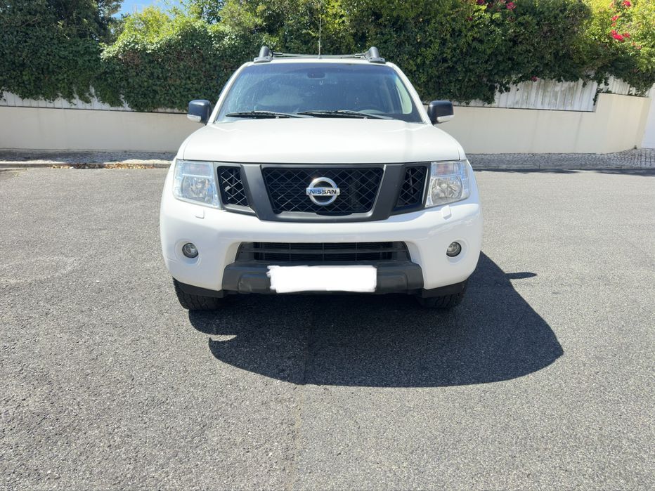Nisaan Navara D40 190cv
