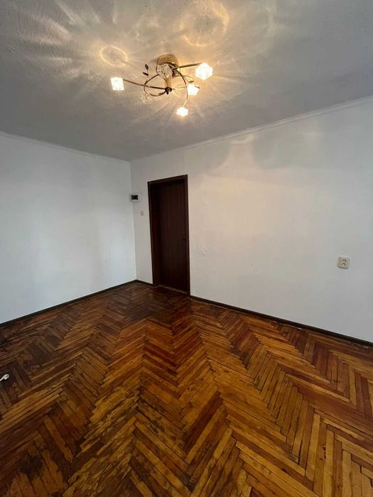 Продам гостинку в 5 мин. пешком от метро Киевская