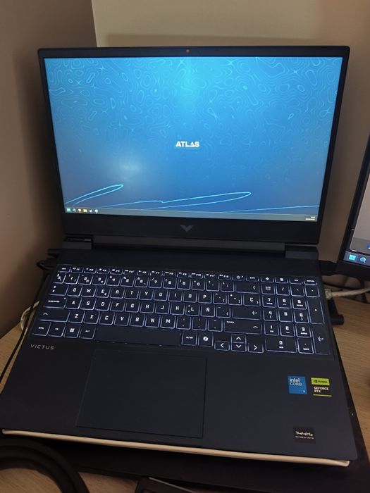HP Victus 15 RTX5050 16GB I5
