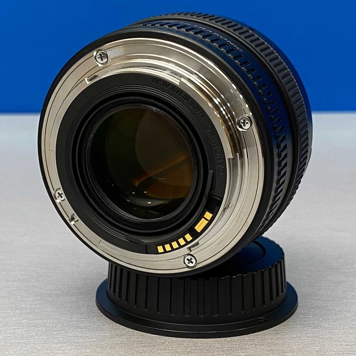 Canon EF 50mm f/1.4 USM