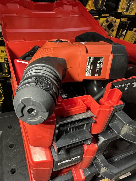 Відбійний молоток відбійник HILTI TE 300 AVR 230V новий