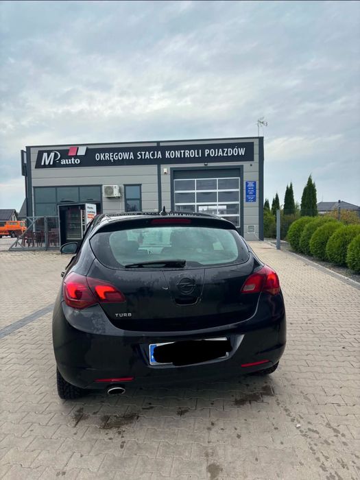Samochod Opel Astra J