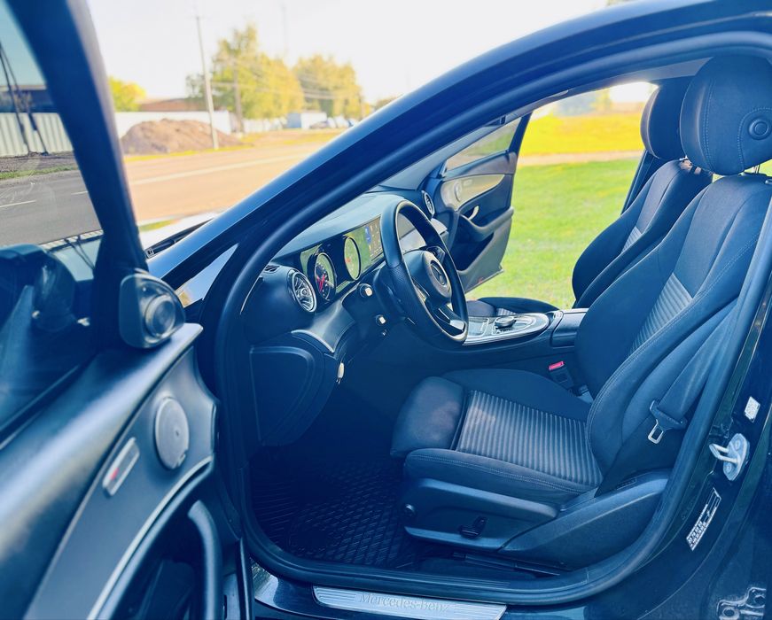 Mercedes-Benz W213 E220d 9G-tronic 2018 Official
