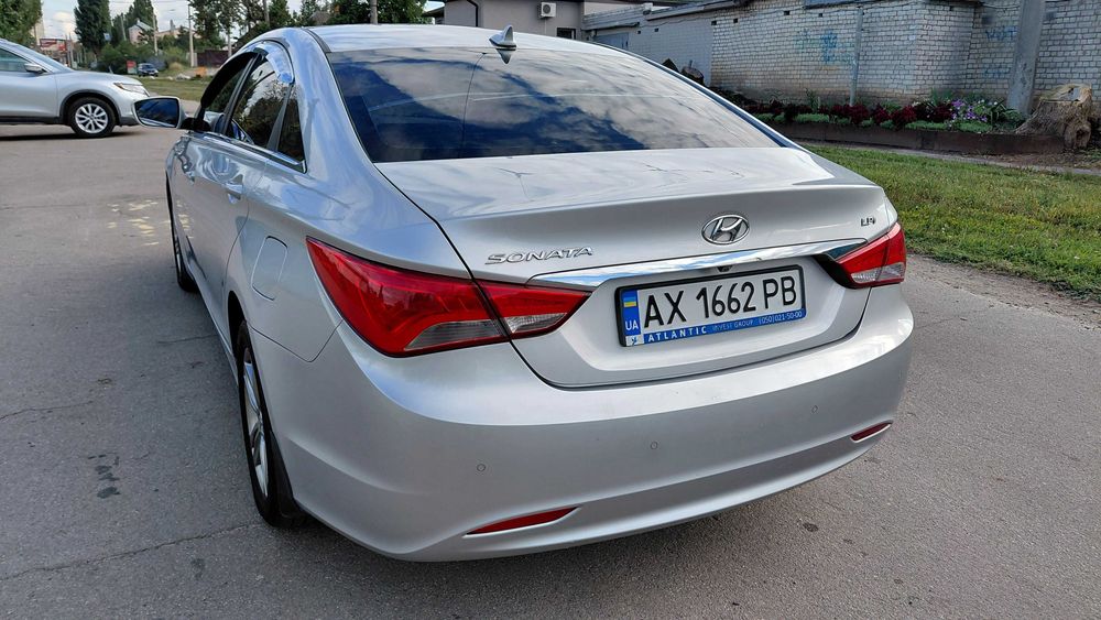Hyundai Sonata 2014р 2.0 Автомат газ пропан