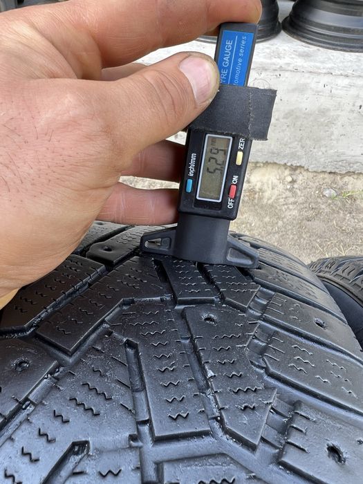 215 65 r16 Pirelli Winter Ice Zero