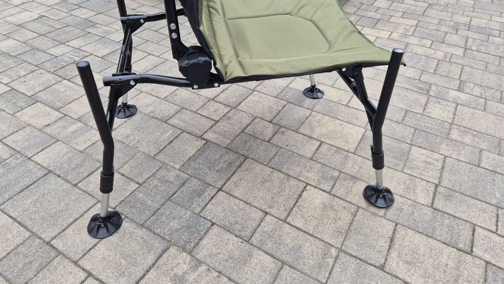 Fotel wędkarski Jaxon regulowane nogi, oparcie AK-KZH110