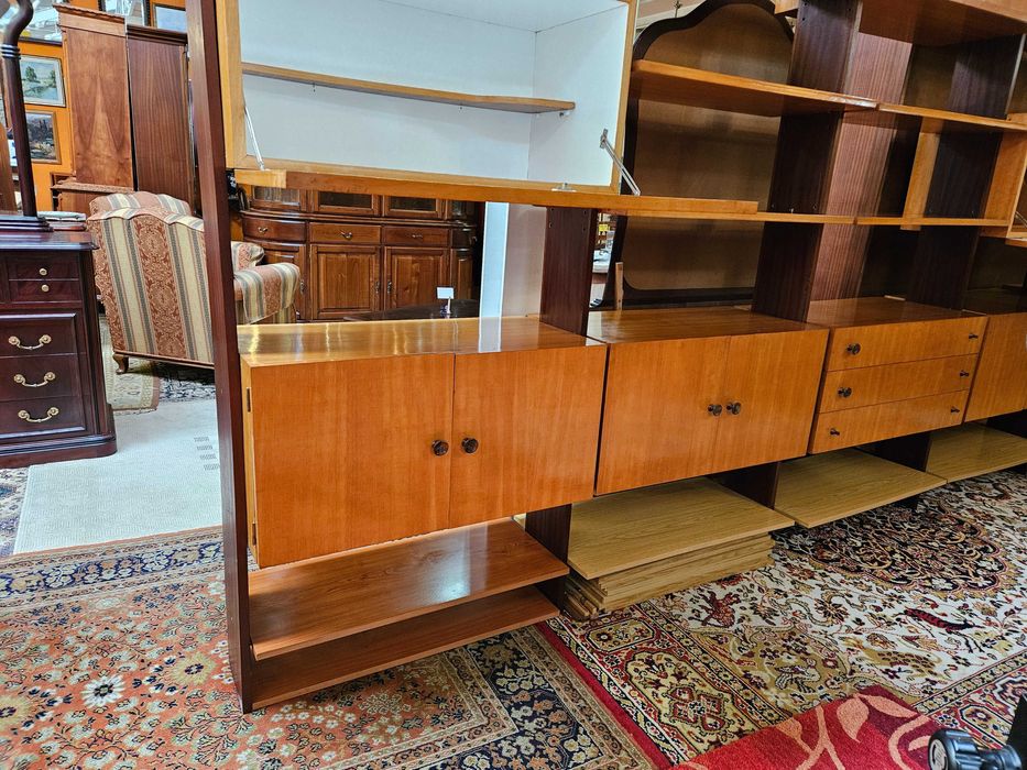 Enormíssimo estante vintage - Algumas marcas de uso