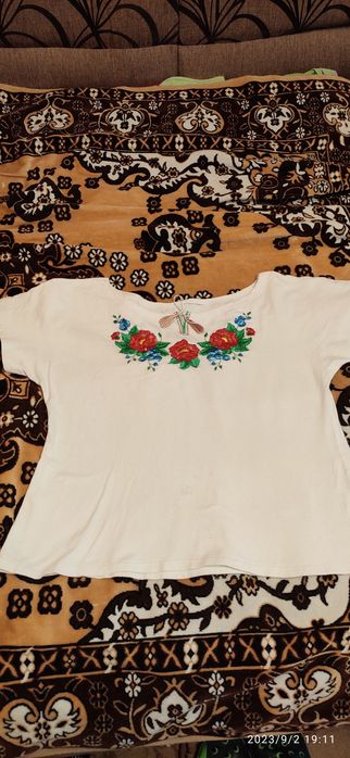 Продам кофточка футболка вышиванка