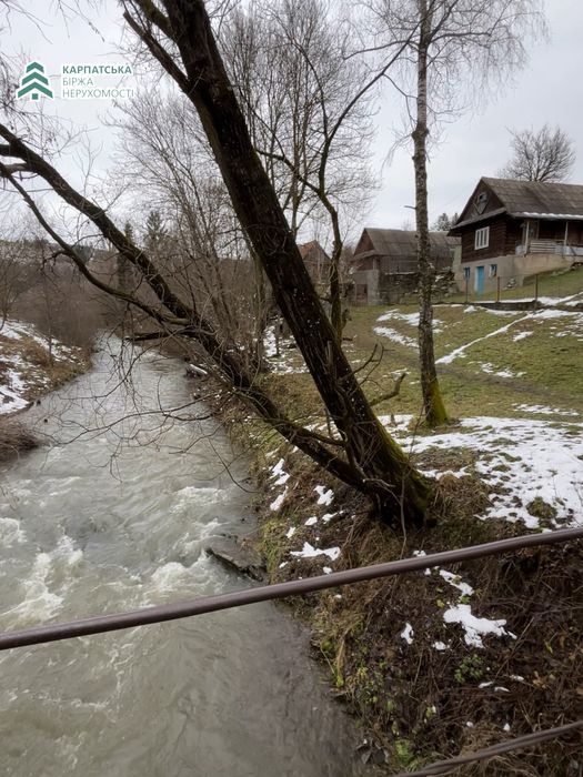 Продається будинок та літня кухня в гірському селі Нижній Студенний